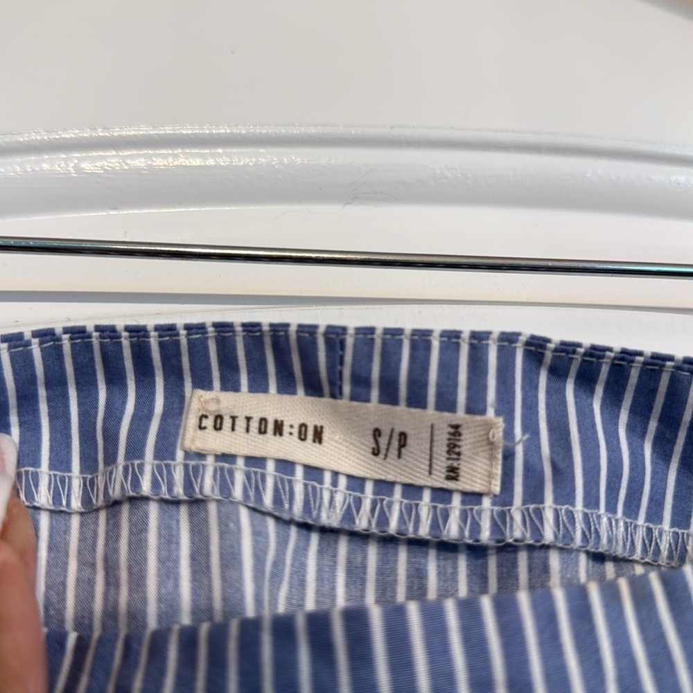 Cotton On Blue and White Striped Off The Shoulder Blouse Size Small - Picture 4 of 4